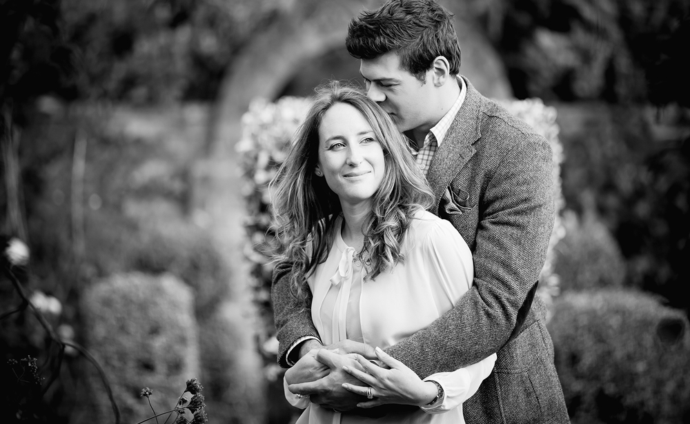 engagement photographer in Kettering